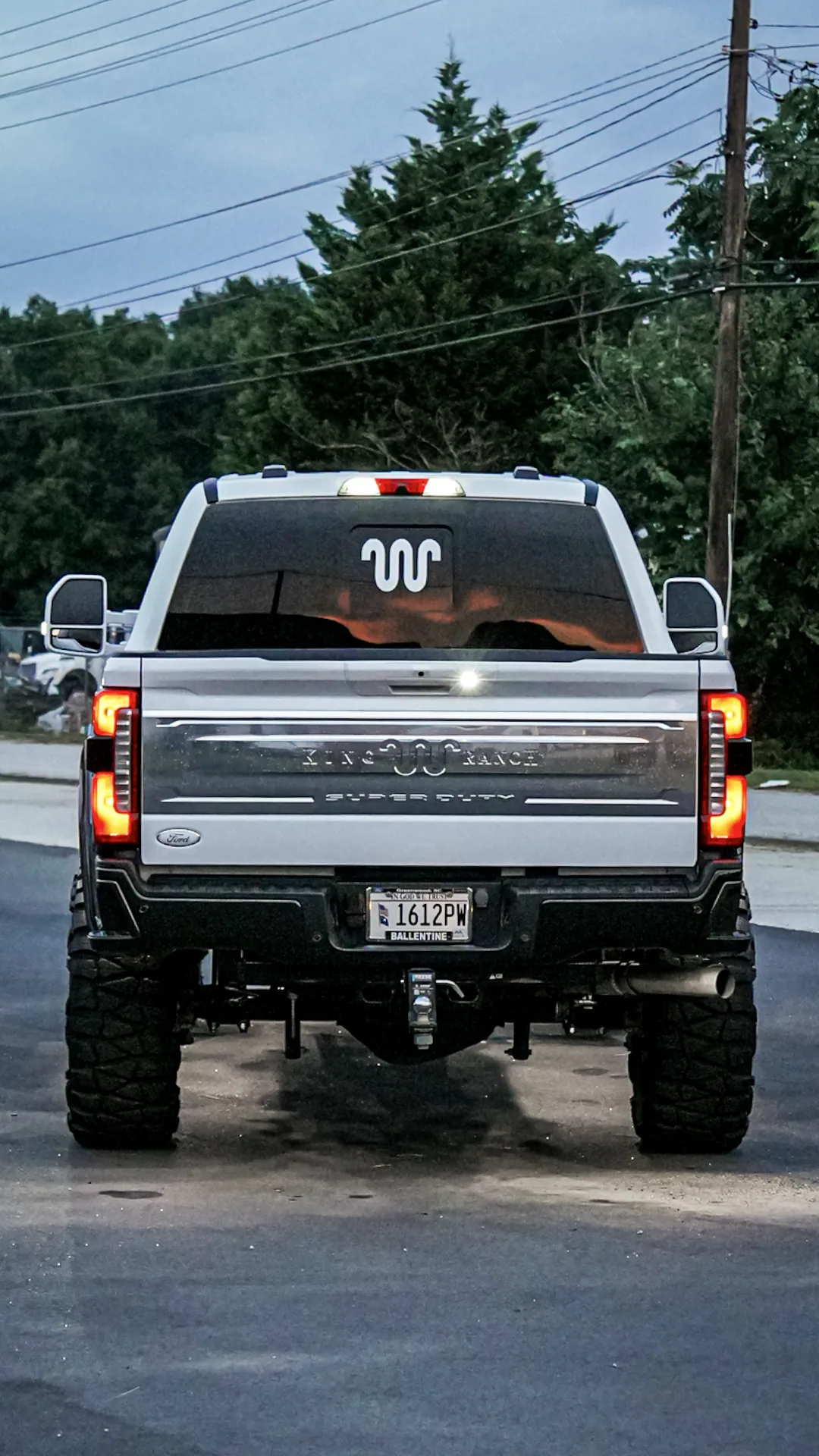 Super Duty — Lifted Ford F-250 / F-350 Program