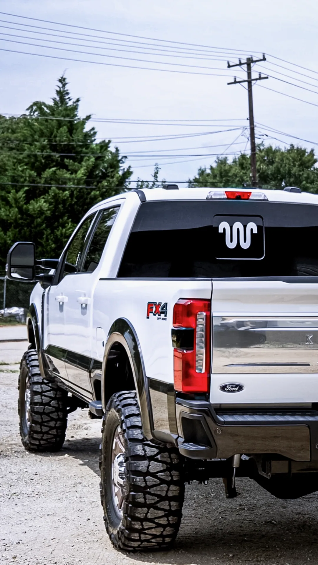 Super Duty — Lifted Ford F-250 / F-350 Program