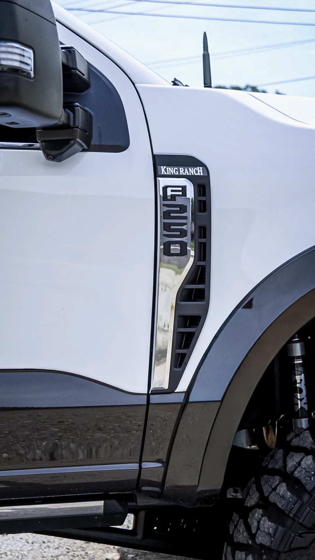 Super Duty — Lifted Ford F-250 / F-350 Program